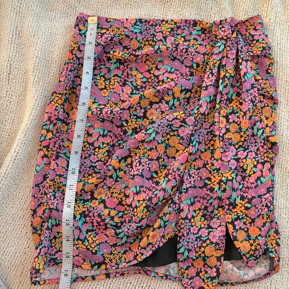 For Love & Lemons Floral Ruched Mini Skirt - Picture 6 of 8